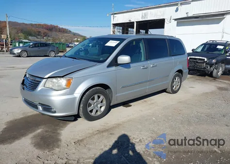 2012 Chrysler Town & Country Touring z USA, uszkodzony, nr VIN 2C4RC1BG1CR158310